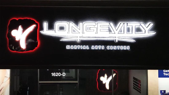 afcultures_gym_fitness_outdoor_sign2
